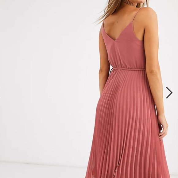 ASOS DESIGN pleated cami midi dress with drawstring waist in dark pink - Picture 2 of 3